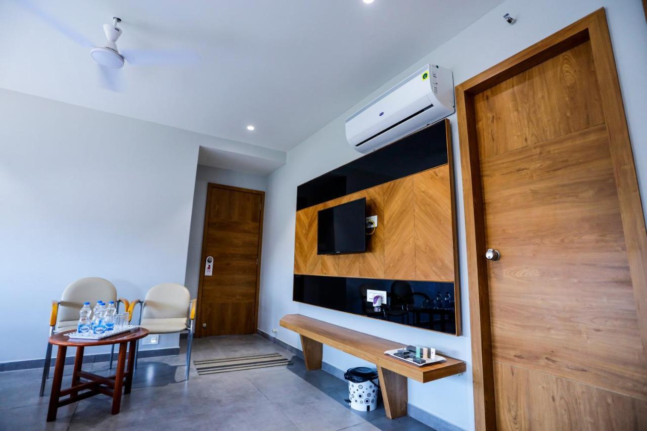 Hotel Om Сомнатх Экстерьер фото