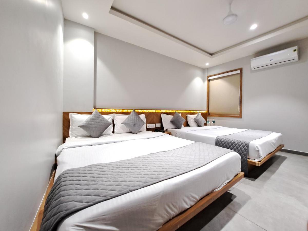 Hotel Om Сомнатх Экстерьер фото