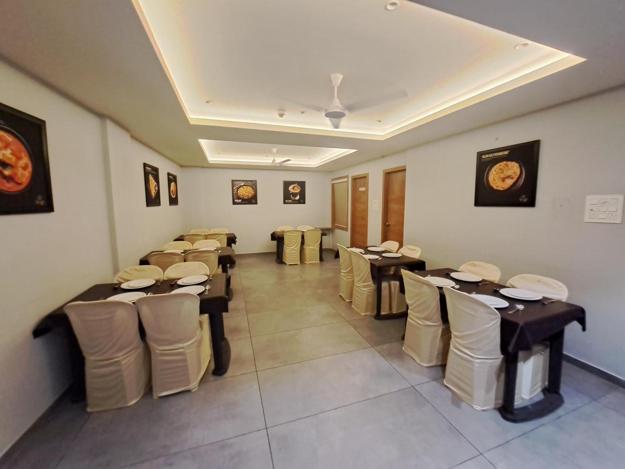 Hotel Om Сомнатх Экстерьер фото