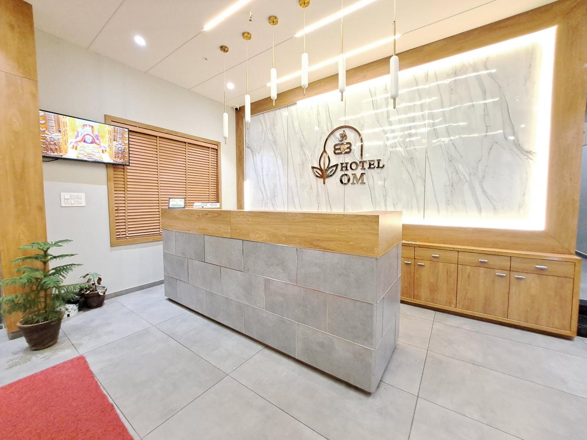 Hotel Om Сомнатх Экстерьер фото