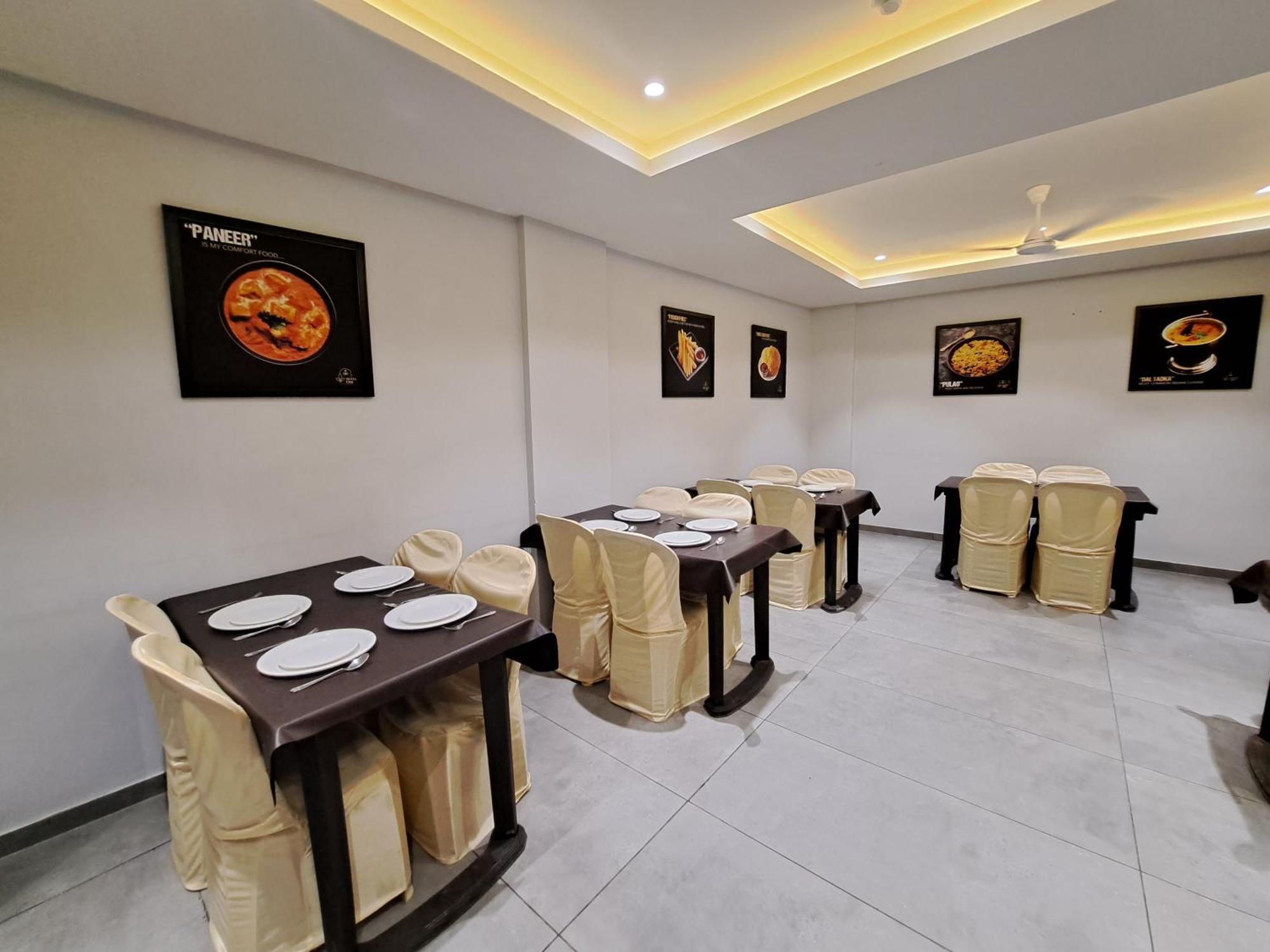Hotel Om Сомнатх Экстерьер фото