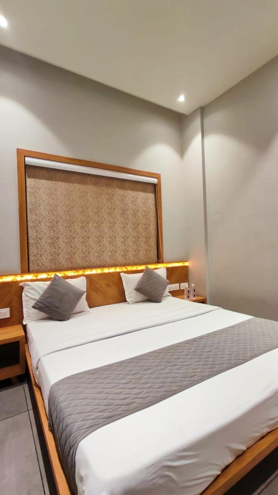 Hotel Om Сомнатх Экстерьер фото