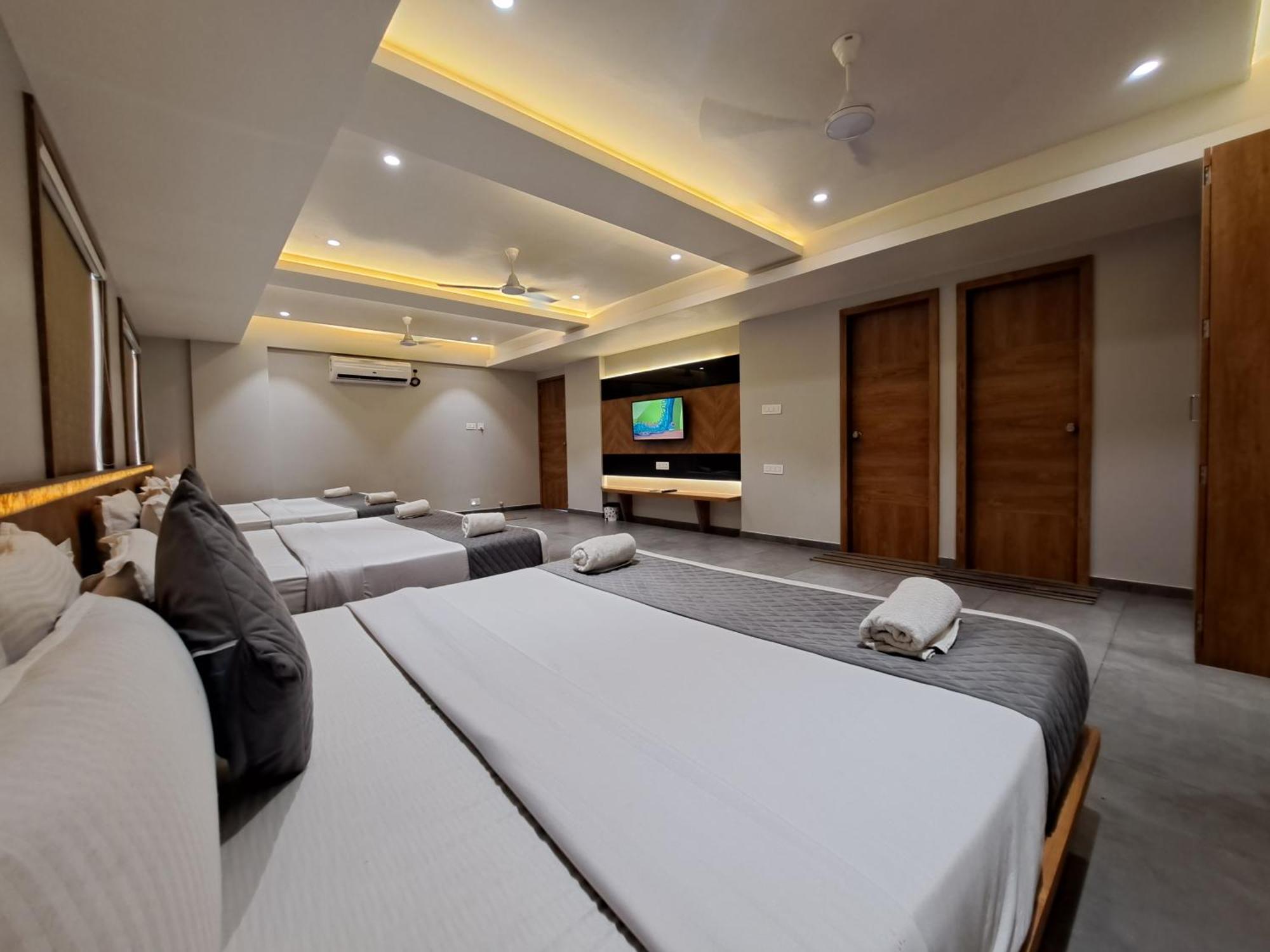 Hotel Om Сомнатх Номер фото