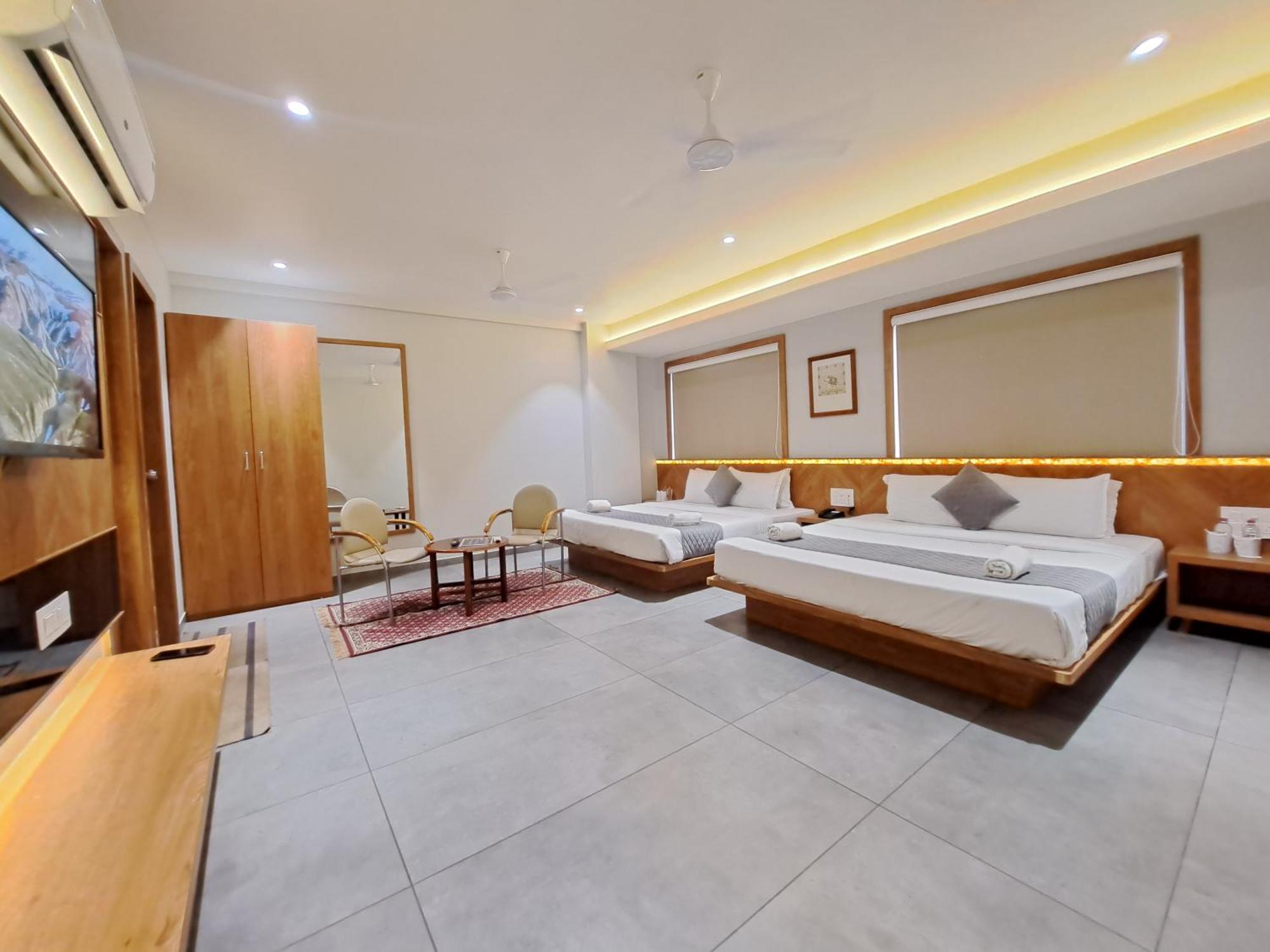 Hotel Om Сомнатх Номер фото